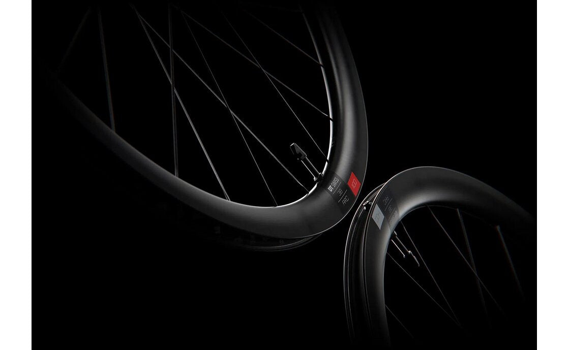 DT Swiss ARC 1100 Dicut 38 DB 28″- Carbon Vorderrad