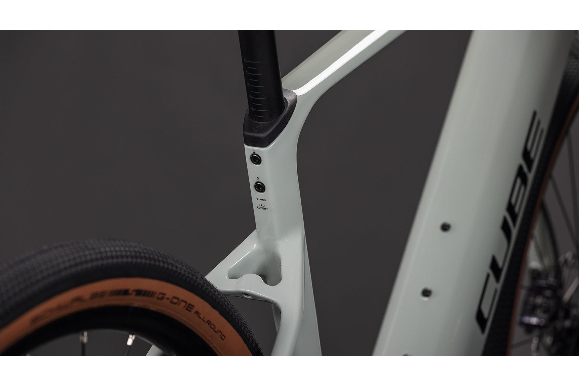 Cube Nuroad Hybrid C:62 Race 400X - 400 Wh - 28 Zoll - Diamant - 2026