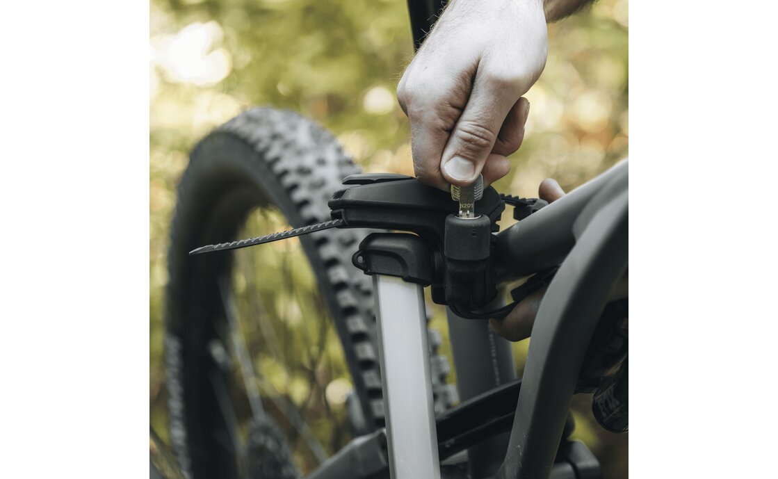 Thule Epos ParkSecure Kupplungsträger für 3 Fahrräder
